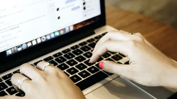 Sute de site-uri îți înregistrează tastele și click-urile fără să știi