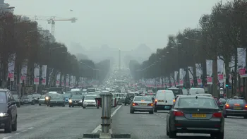 Francezii rezolvă problema poluării în Paris: schimbarea radicală, implementată în capitală