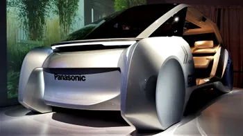 De la Toyota la Tesla, noua cursă în lumea auto e producția de baterii