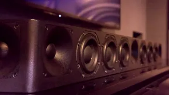 Primul soundbar creat vreodată de Sennheiser este spectaculos