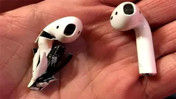 Apple AirPods au explodat din motive necunoscute