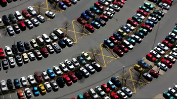 Cât de mult te ajută camerele și senzorii atunci când parchezi cu spatele