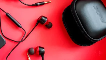XPG EMIX I30, căștile pe care să le ai la telefonul tău premium