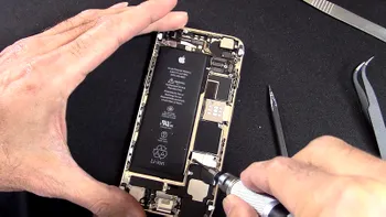 Apple, într-un nou scandal despre baterii de iPhone: ce scuză au mai găsit americanii
