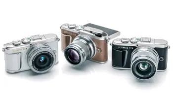 Noua cameră mirrorless Olympus care mizează că vrei design retro