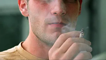 Ce se întâmplă, de fapt, în corpul tău când fumezi iarbă