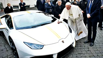 Ce face Papa Francisc cu banii luați pe mașina Lamborghini personală
