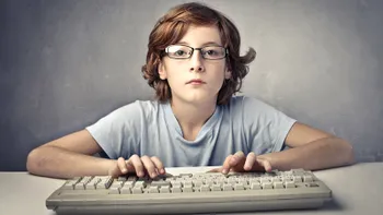 Un adolescent s-a transformat în hacker, ca să-și schimbe notele la școală
