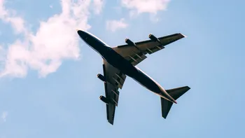 Ce se întâmplă când ești în avion, iar sub tine e un cutremur