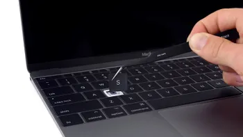 Apple recunoaște că a dat-o de gard cu tastaturile la MacBook Pro și se revanșează