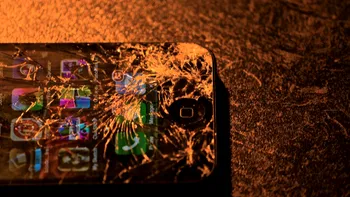 Airbagul care îți salvează telefonul e invenția cu adevărat salvatoare