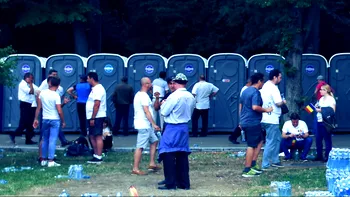 Cât de periculoase sunt toaletele publice din parcuri și de la festivaluri