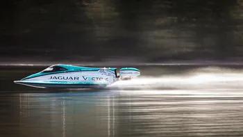 Jaguar a stabilit un nou record mondial pentru bărci electrice de viteză
