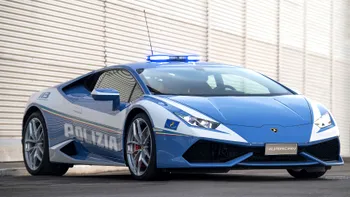 Un Lamborghini care îți taie respirația, furat în Germania, parcat aiurea la Constanța