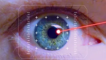 De ce e o idee cât se poate de proastă să te uiți la un laser de jucărie