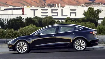 VIDEO Cum a fost o Tesla furată în câteva secunde fără prea mare efort