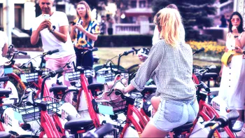 Ape Rider vrea să dai mașina pe mersul cu bicicleta. De ce ai face asta?