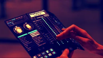 Microsoft lucrează la o tabletă pliabilă care să te facă să uiți de iPad