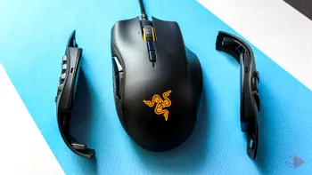 TEST Razer Naga Trinity - Mouse care te vrea jucător profesionist