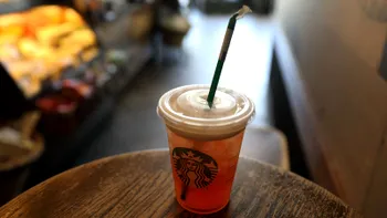 Starbucks nu vrea să te mai uiți la filme porno pe netul de la cafenea