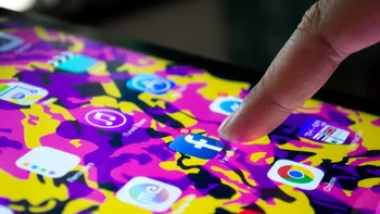 Cum să ai avion pe Facebook și de ce există reacția asta