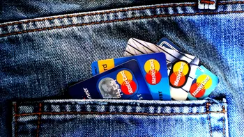 Mitul furtului de bani de pe cardul contactless continuă cu acest clip viral