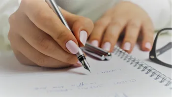 Inteligența artificială care-ți ghicește naționalitatea după scrisul de mână