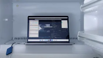 De ce sabotează Apple performanța celui mai scump MacBook