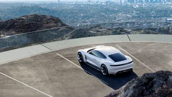 Porsche Taycan e noua mașină electrică de top a producătorului