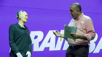 Robotul Sophia încă există și acum are opinii despre ce e ea