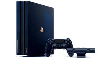 Consola aniversară PlayStation 4 e transparentă și superbă
