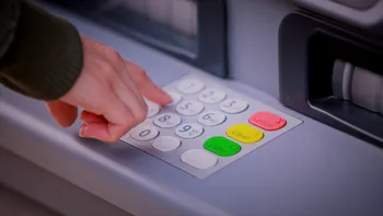 Avertismentul FBI pentru bănci nu înseamnă că trebuie să golești cardul