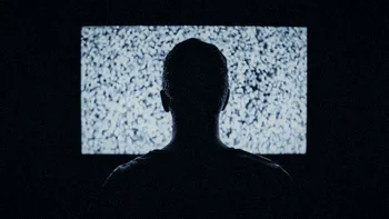 Un „robot” a fost lăsat să facă ce vrea și-a ajuns să se uite la TV toată ziua