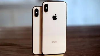 iPhone Xs și Xs Max nu se încarcă decât dacă „le mângâi” și e absurd