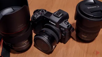 Black Friday la F64: reduceri la aparate foto, obiective și accesorii
