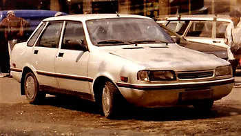 Dacia Extase, mașina făcută din “resturi” prin care s-a dorit americanizarea României