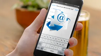 Cel mai bun truc pe iPhone ca să nu fii inundat cu mailuri