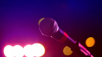 De ce toată lumea are accent american când cântă în engleză