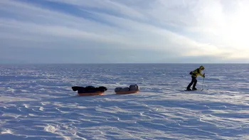 Curaj nebun și experiment deosebit: bărbatul care traversează Antarctica