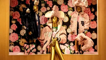 Dolce & Gabbana, rasiști: Cum a reușit o campanie pe Instagram să distrugă un brand