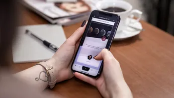 Aplicația care fura date de pe Android s-a răspândit și pe iOS