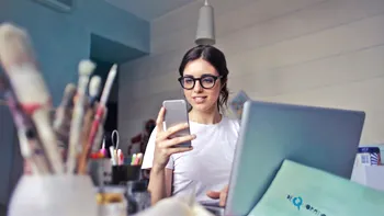 Cu ce ar putea fi înlocuite telefoanele din prezent