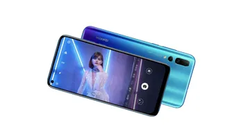 Huawei lansează telefonul cu ditamai ecranul și bartai camera
