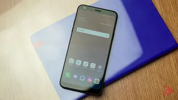 LG Q7 – Telefonul care îți arată că nu trebuie să coste o avere ca să-și facă treaba