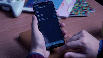 Aplicații Android pe care poți folosi dark mode, cât aștepți Android Q