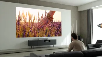 Noul LG Laser 4K e ca un TV de trei metri de care nu știai că ai nevoie