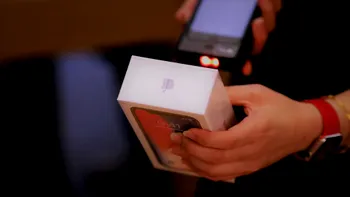 Apple ar putea scoate nu unul, ci trei modele iPhone 5G