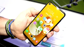 HiSense U30 este cel mai interesant telefon de la CES: Care sunt premierele