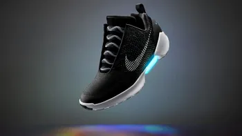 Nike anunță adidașii pe care îi controlezi din telefon: De ce ai face asta