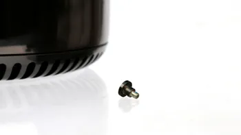 Un șurub îți arată de ce Apple nu-și permite să facă iPhone în SUA